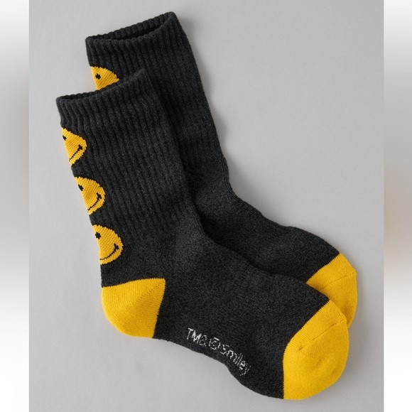 AE Smiley Crew Socks - Picture 1 of 4